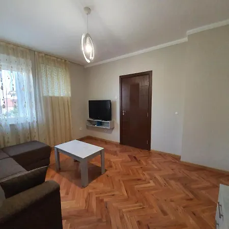 Danny Apartment *